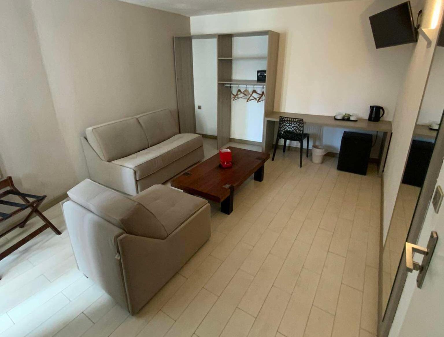 Hôtel Des Amandiers Cayenne Extérieur photo